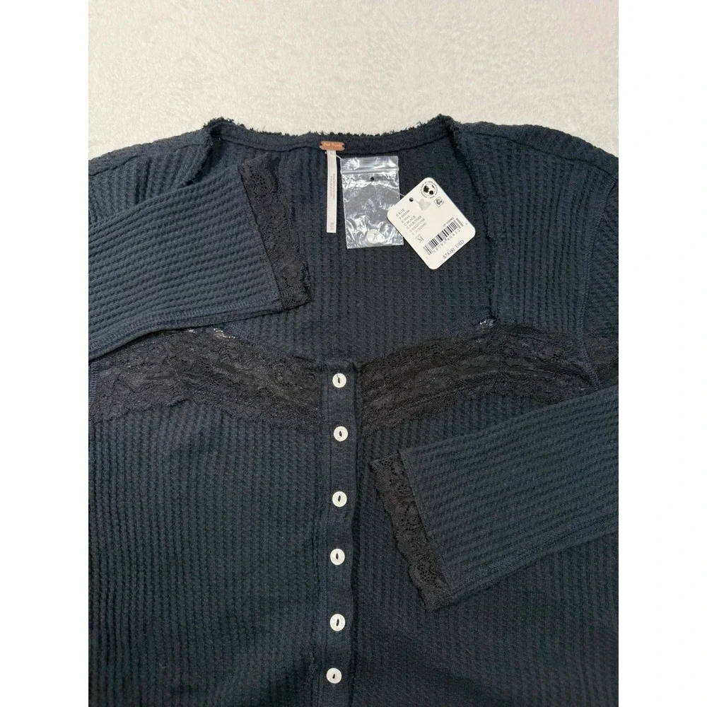 Free People M Blk Lace Trim Waffle Knit Button Thermal Whimsigoth‎ Boho Top